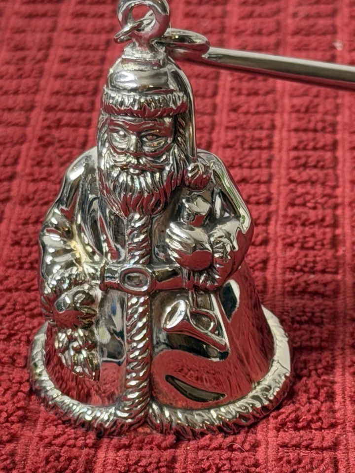 Посеребренный нюхательный аппарат со свечами Санта-Клауса Godinger  - Изображение 1 из 4