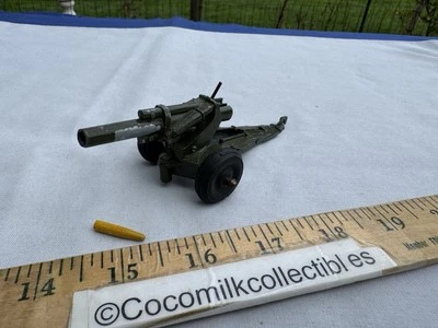 Vintage 1950's Tootsietoy Metal Toy Cannon Howitzer Spring Loaded with Shell - Image 1 of 4