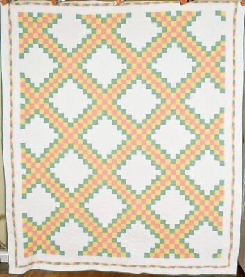 Beautiful Vintage 30's Triple Irish Chain Antique Quilt ~Nice Sawtooth Border! - Image 1 of 4