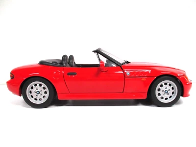 UT MODELS - BMW Z3 ROADSTER (RED) - 1/18 DIECAST - Image 1 of 4