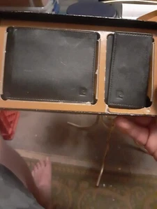 Billetera plegable de colección Pierre Cardin boutique y llavero de cuero nuevo en caja - Imagen 1 de 10