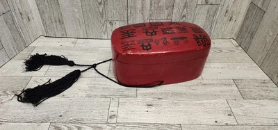 Raro Antiguo India Laca sobre Madera Caja/Cartera/Baratija Foto 1 de 4