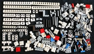 LEGO Technic 150g Bundle Lot White Pieces Parts Bricks Mixed Miscellaneous Bulk - Picture 1 of 6