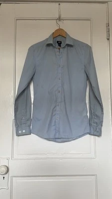 Camisa de vestir extra pequeña XS H&M azul claro con botones para hombre Foto 1 de 4