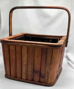 Vintage Korb mit gebranntem Bambusgriff: Schildkrötengriff, quadratisches Fuß Steppdecken Handtuch - Bild 1 von 9