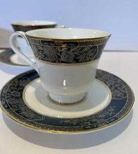 4er Set Royal Doulton Carlyle Teetassen und Untertassen mit Fuß England - Bild 1 von 5