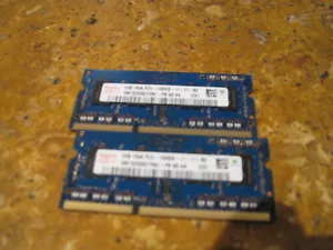 Hynix 4GB...HMT325S6CFR8C-PB...(2x2GB) DDR3 PC3-12800S Laptop RAM...TESTED - Picture 1 of 1