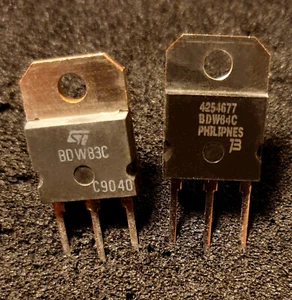 Paire complémentaire BDW83C - BDW84C DARLINGTONS 100v - 15A SOT-93 - Picture 1 of 1