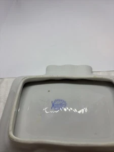 HEREND China Gold BORDER Vintage Porcelain with flowers ASHTRAY - Picture 1 of 4