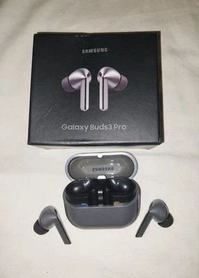 Samsung Galaxy Buds3 Pro Silver - Image 1 of 4