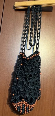 Free People 蓝色天鹅绒月亮斜挎包串珠钩针刺绣线 — 第 1/4 张图片