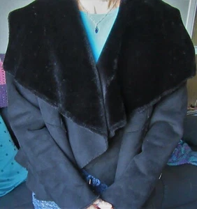 Missguided Damen schwarze Wildlederimitatjacke, gebürstetes Fell - UK 12 gebraucht sehr gut - Bild 1 von 5