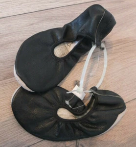 * Leder Gymnastikschuhe Gr. 32 NEU Schwarz - Picture 1 of 4