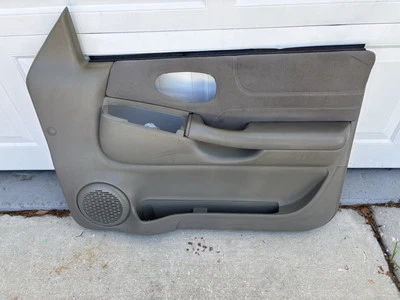 1998–2004 Chevy/Gmc S 10 truck blazer Sonoma passenger door panel pewter gray - Image 1 of 4