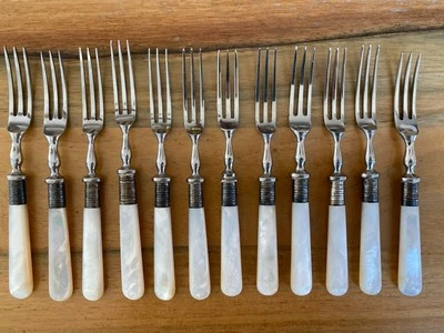 1 x Perlmuttgabel Anbiet-Gabel 3 Zinken Gäbelchen Perlmuttgriffe  Länge 14,5 cm - Bild 1 von 4
