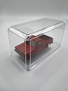 Matchbox Lesney # 71 Jeep Gladiator white interior w/ Acrylic Display Case - Picture 1 of 8