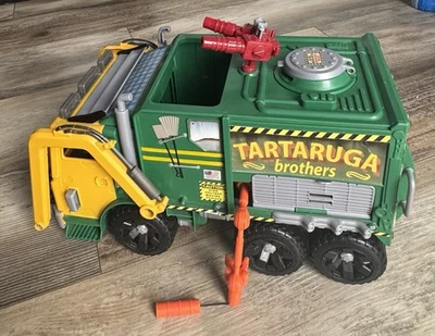 2015 Playmates TMNT Out of the Shadows Tartaruga Brothers Garbage Truck Toy EUC! - Image 1 of 4