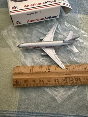 Schabak Plane Airlines 1/600 - Douglas DC-10 American Airlines Foto 1 de 4