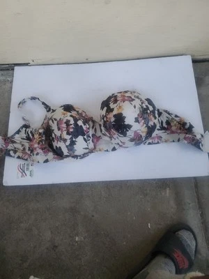 Sujetador con aros acolchado CACIQUE talla grande 44H Flowers Boost Foto 1 de 4