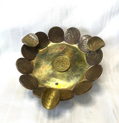 Hecho a mano, 20 monedas de 5 centavos de México, años 60, cenicero de cobre con patas, Foto 1 de 4