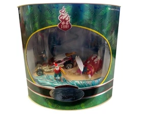 Hot Wheels Holiday Surf Crate Limited Edition Collector Diorama Set - 2001 - Picture 1 of 3