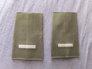 Dienstgradabzeichen Soldat UA weiß/oliv Bw Schlaufe Aufschiebeschlaufe 1 Paar - Bild 1 von 1