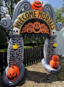 Inflatable Halloween Archway Halloween Decor Hyde & EEK Welcome Mortals 10’ 9” - Picture 1 of 2