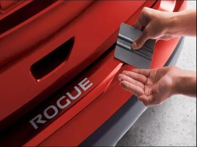 Protector de parachoques trasero transparente 999B1-G500C genuino Nissan Rogue 2017-2020 Foto 1 de 1