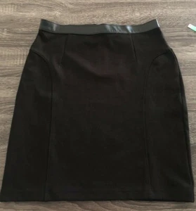 Forever 21 Black Skirt Zip Back Size Medium - Picture 1 of 4