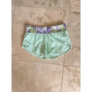 Ivivva girls light green petal sides shorts, size 12 - Picture 1 of 2