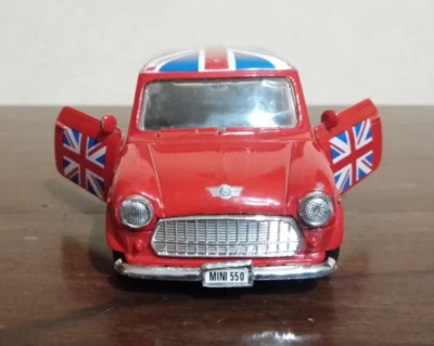 Splendida MINI COOPER WELLY - scala 1/24 - ROSSA CON BANDIERA UNION JACK - Immagine 1 di 4