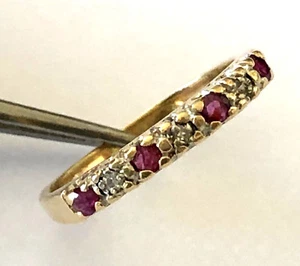 Gorgeous 14K Yellow Gold 4 Natural Rubies 3 Diamond Ladies Ring Band Size 7.25 - Picture 1 of 11