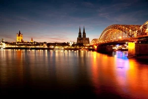 KÖLN  Panorama Hohenzollernbrücke mit Dom - Leinwandfoto (Keilrahmen) 80x120 cm - Bild 1 von 1