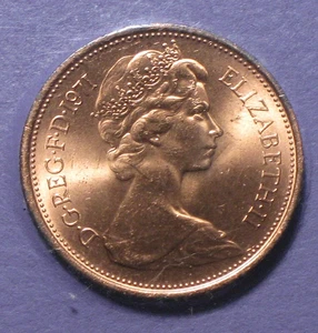 GREAT BRITAIN 1971, 2 NEW PENCE IN FIRST DAY ISSUE STAMPED ENVELOPE - Picture 1 of 8