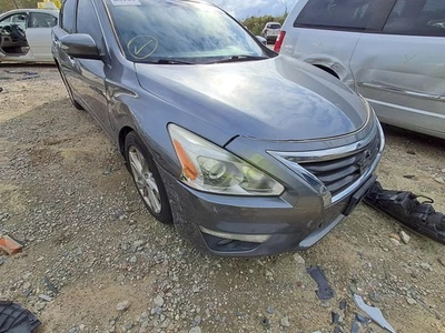 Used Fog Light Assembly fits: 2015 Nissan Altima Fog-Driving in bumper Grade A Foto 1 de 4