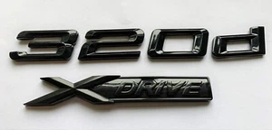 Gloss Black 320d X Drive Tailgate Boot Badge Logo FITS BMW F30 F31 F34 G20 - Afbeelding 1 van 1