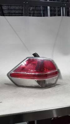 Conjunto de luz trasera izquierda usado se adapta a: Nissan Rogue VIN 2015 5 primer dígito construido en EE. UU. Foto 1 de 4