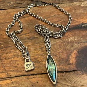 Beautiful Vintage UNO de 50 Long Green Crystal Pendant Silver Tone Necklace 30” - Picture 1 of 8