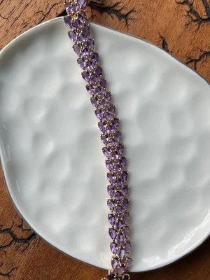 Brazalete de amatista pera de 27 quilates y oro amarillo de 14k Foto 1 de 4