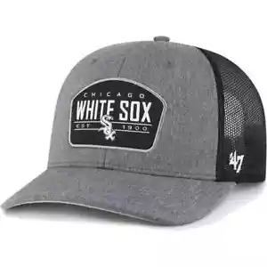 CAPPELLO A SNAPBACK DA UOMO CHICAGO BIANCO SOX ARDESIA CAMIONISTA '47 OSFM NUOVO CON ETICHETTE - Foto 1 di 4