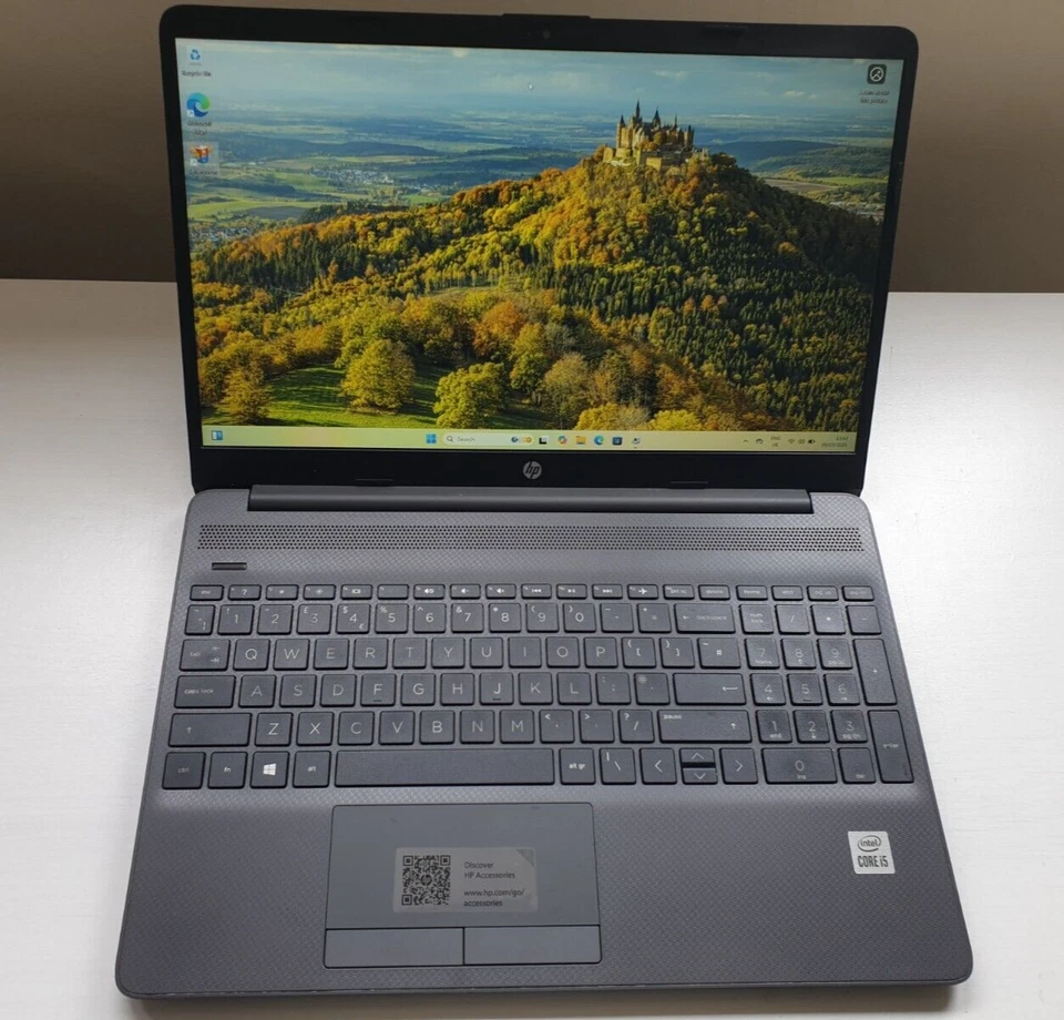 HP 250 G8 15.6 in Laptop i5-1035G7 2.40 GHz 4GB 256 GB NVMe SSD Windows 11 Pro - Image 1 of 4