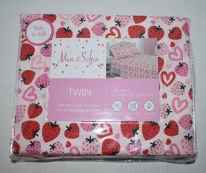 Mia & Sofia Strawberry and Heart Pattern Twin Size Sheet Set - Picture 1 of 3