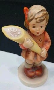 1993/94 Goebel Hummel Membership Club Figurine "A Sweet Offering" - Picture 1 of 6
