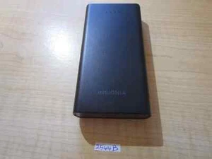 Banque d'alimentation portable Insignia 12000 mAh NS-MB12002 - Noir - Photo 1 sur 3