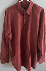 Van Heusen Studio Hemd mit Knopfleiste Größe XLT weinrot/burgund Nadelstreifen - Bild 1 von 4
