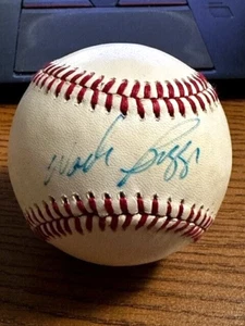 WADE BOGGS 2 SIGNED AUTOGRAPHED OAL BASEBALL! Red Sox, Yankees! HOF! - Picture 1 of 2