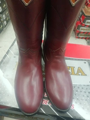 Round Toe Boots Bufalo Bran Size 8 Short Tube - Изображение 1 из 3