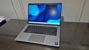 Dell Precision 3490 14" - Intel Core Ultra 7 155U - 32GB - 512GB SSD Laptop - Picture 1 of 4