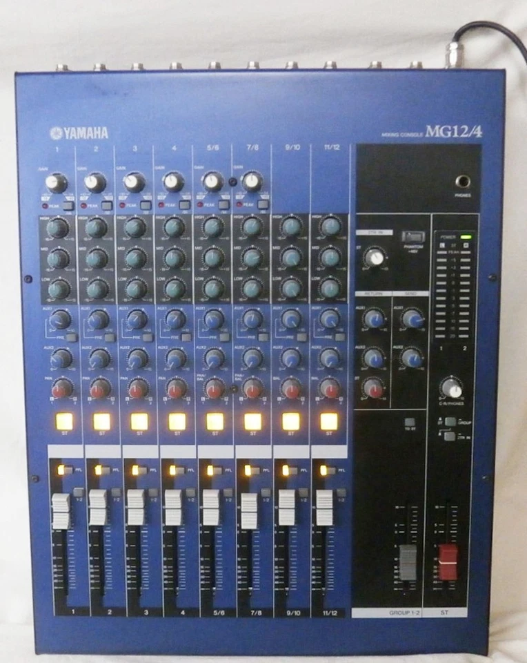 Yamaha MG124 Mixer With Power Supply Cables Manual Soft Case Tested - Image 1 of 4