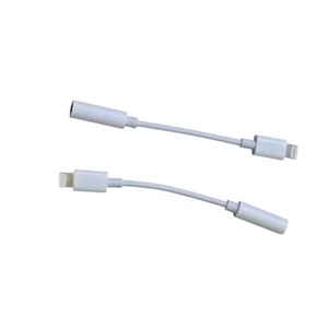 Apple Lightning to HeadphoneJack AUX Adapter IPhone X 11 12 13 14 (2pc) Not OEM - Photo 1 sur 6